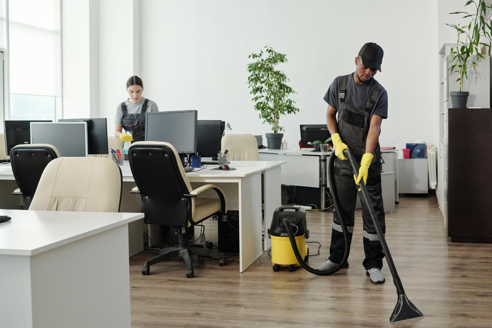 Wie oft sollte Ihr BĂŒro professionell gereinigt werden? Ihr Praxis-Guide